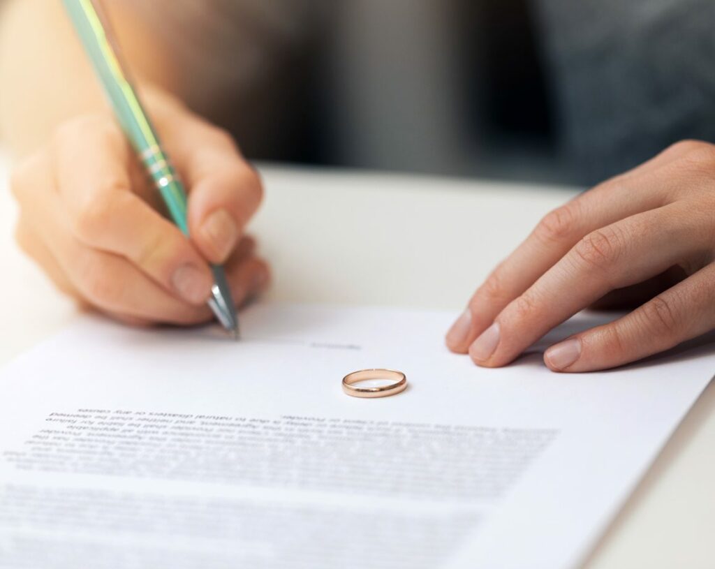 divorce signing